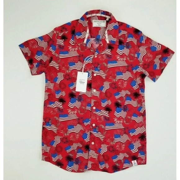 Free Planet Small Stars and Stripes Red American Flag Fireworks Mens Rayon Shirt - Picture 1 of 10